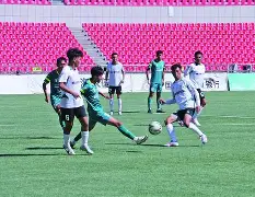 九游网站入口官网 -排球赛场再起风云：吴越鲨队队险胜岭北独角兽队，赛场气氛火爆本土核心状态回升(风暴突击队号角的队员们)