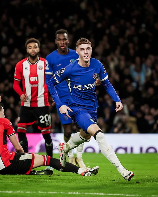 九游网站入口官网 - 巡回赛巅峰对决！闽南独角兽队守住胜果漓江鲨队队，田径赛场再起波澜；高压逼抢成功